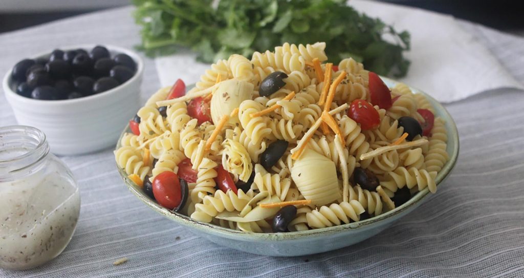 Ensalada de pasta de oliva con aderezo italiano Veggie Fest
