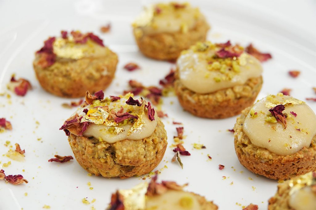 Pistachio- Cardamom-Cake-Bites